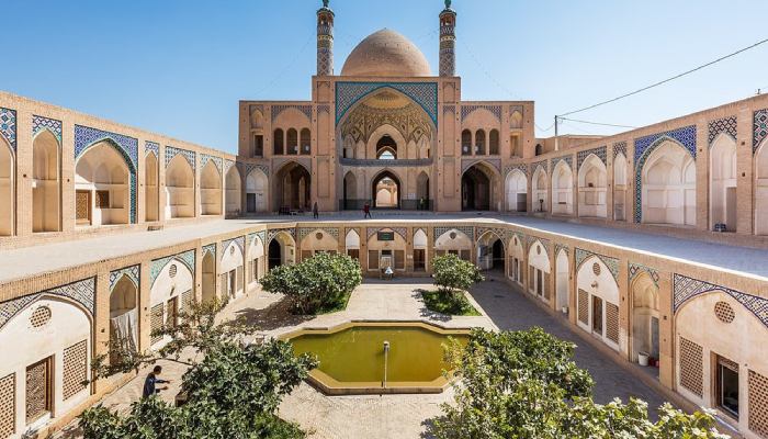 نقش تکنولوژی بر اصول سبک معماری مدرن در ایران و جهان